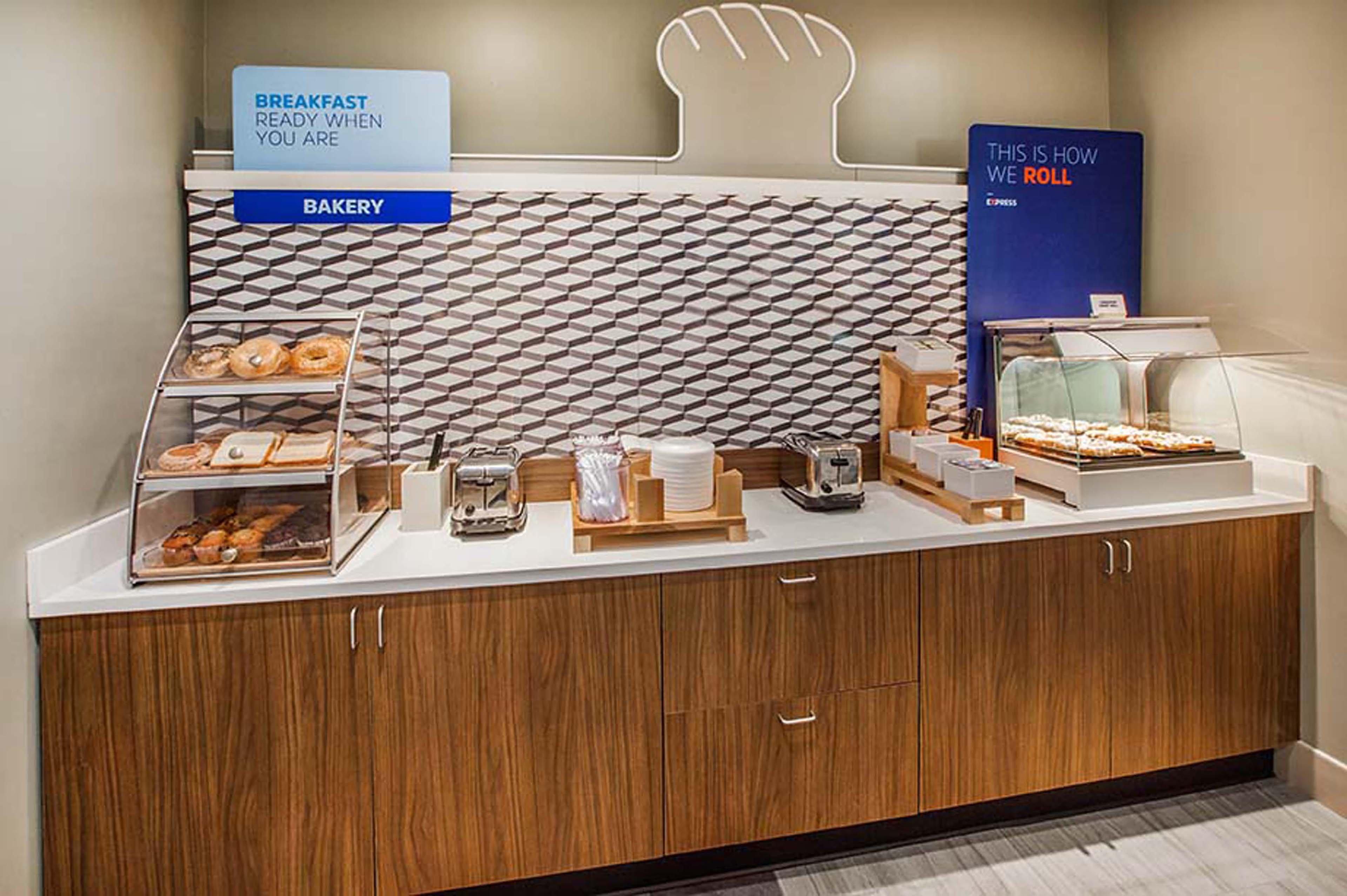 Holiday Inn Express Hotel & Suites Marion By Ihg Eksteriør bilde