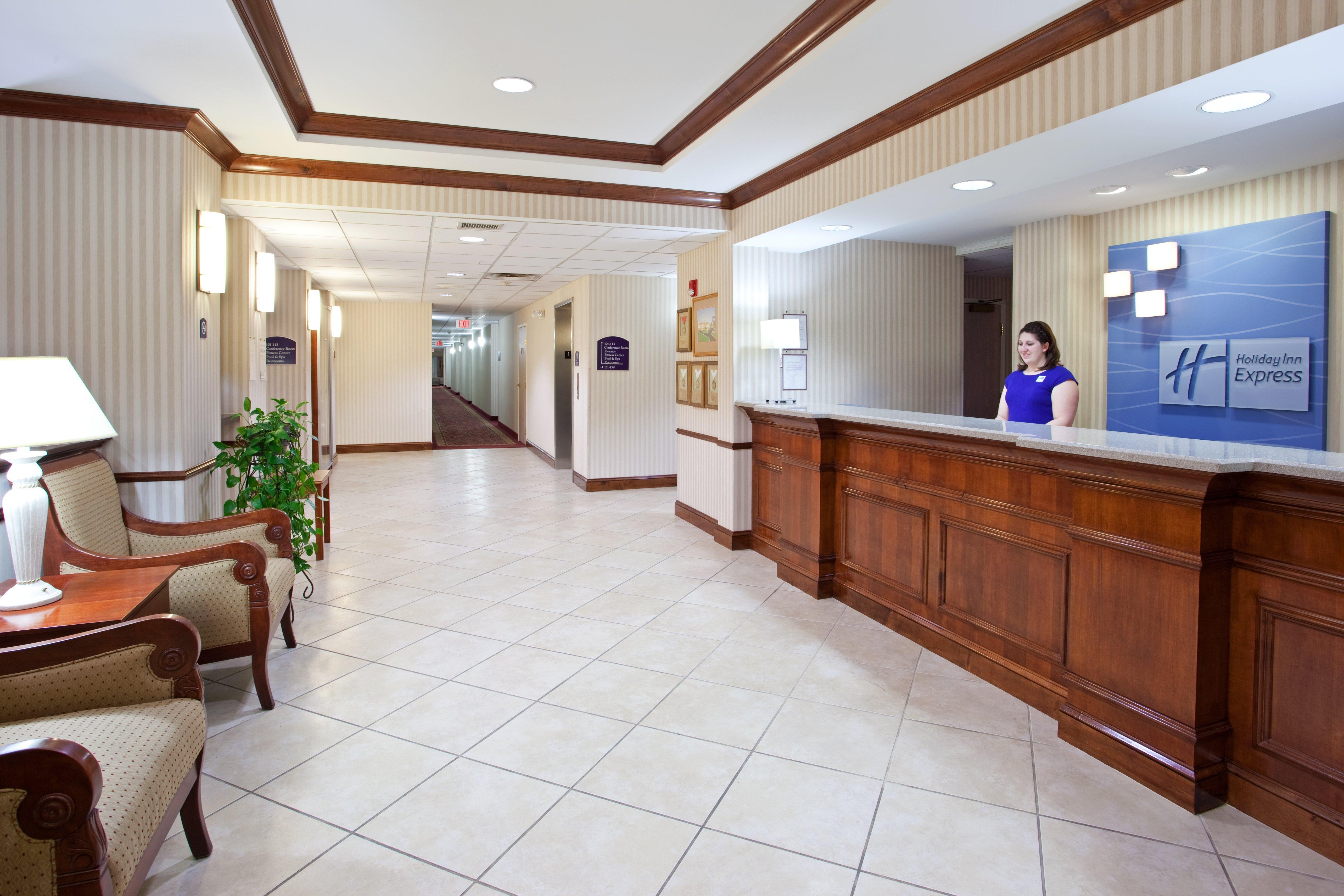Holiday Inn Express Hotel & Suites Marion By Ihg Eksteriør bilde