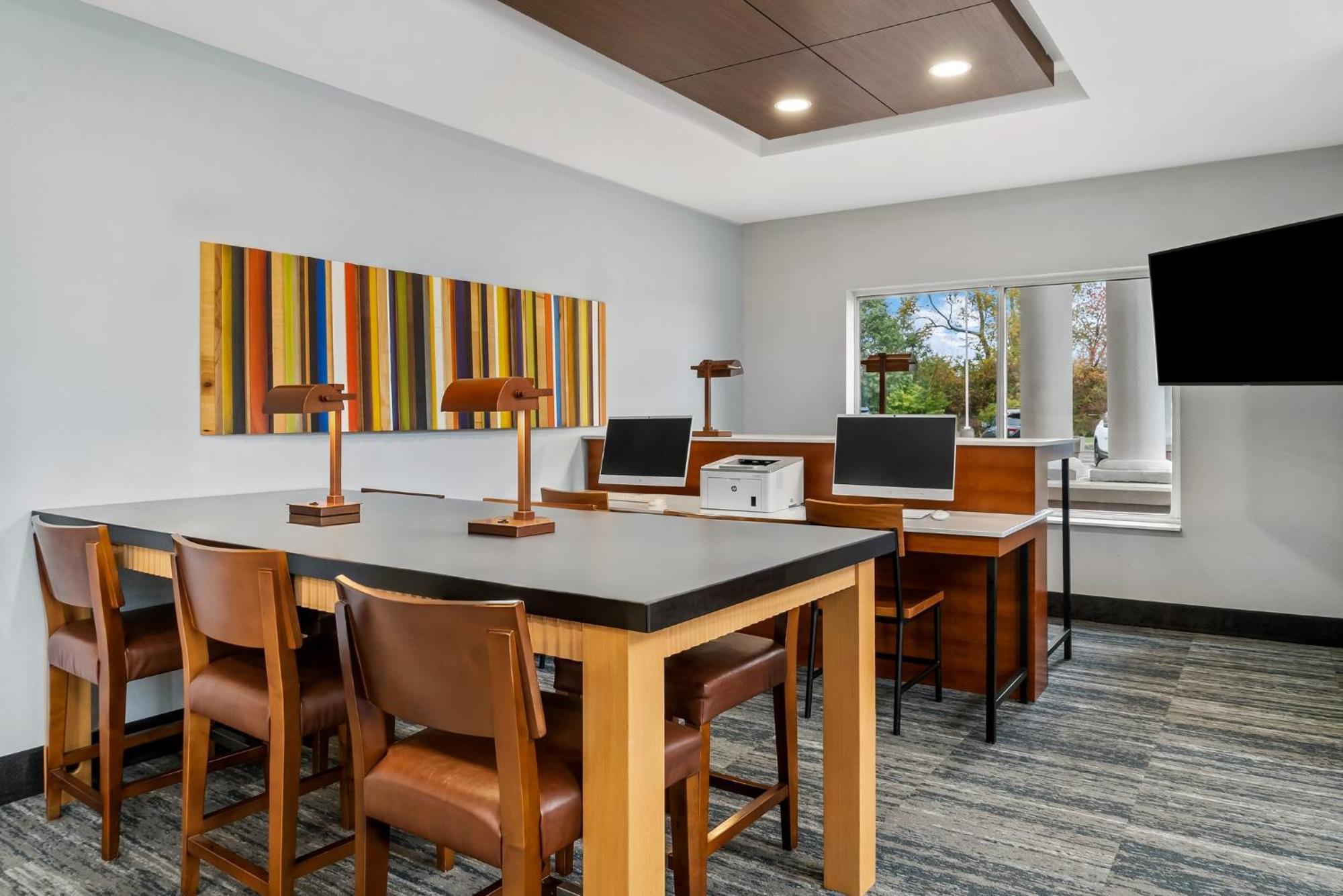 Holiday Inn Express Hotel & Suites Marion By Ihg Eksteriør bilde