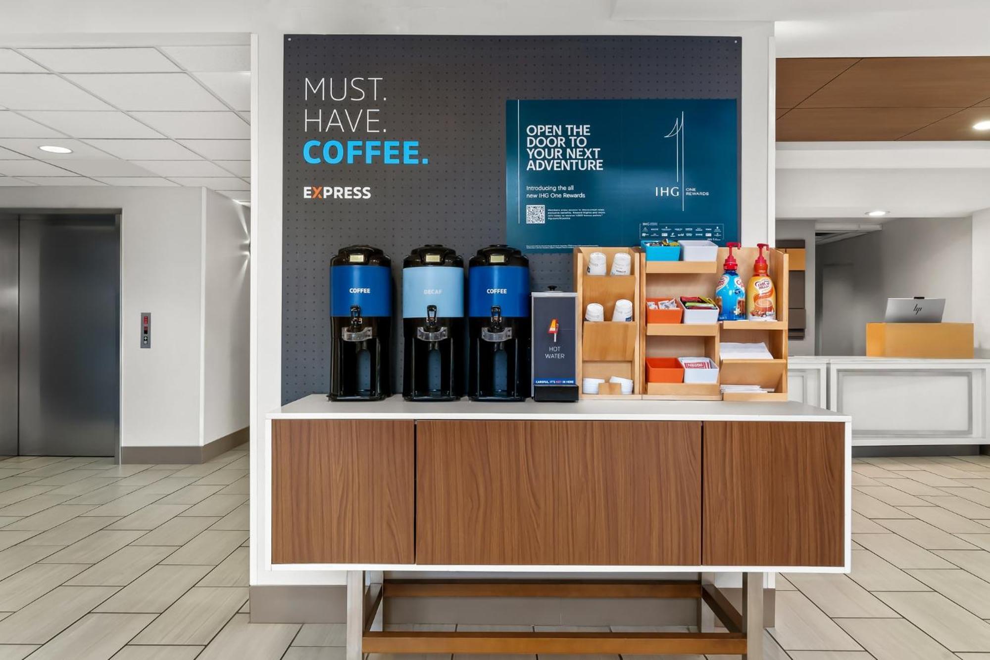 Holiday Inn Express Hotel & Suites Marion By Ihg Eksteriør bilde