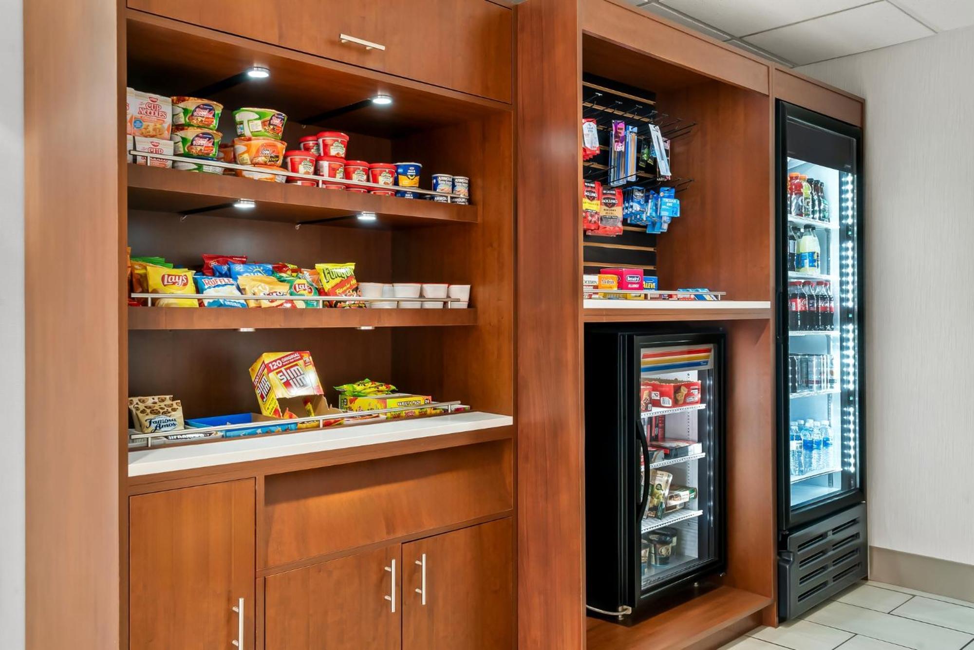 Holiday Inn Express Hotel & Suites Marion By Ihg Eksteriør bilde