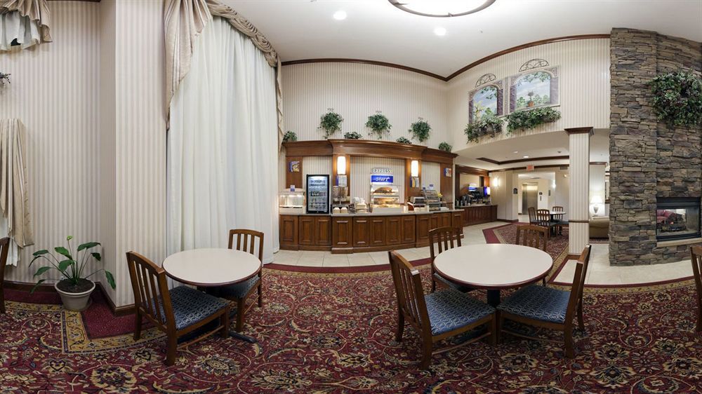 Holiday Inn Express Hotel & Suites Marion By Ihg Eksteriør bilde