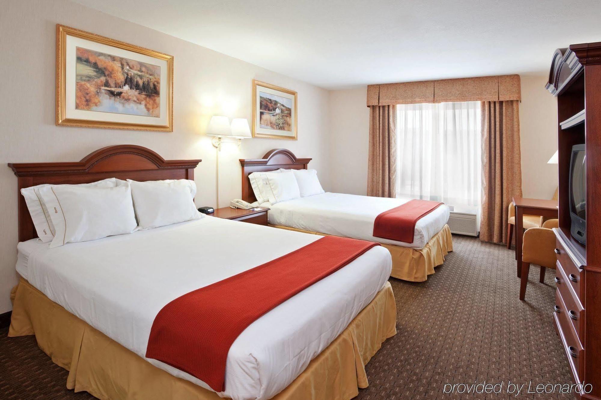Holiday Inn Express Hotel & Suites Marion By Ihg Eksteriør bilde